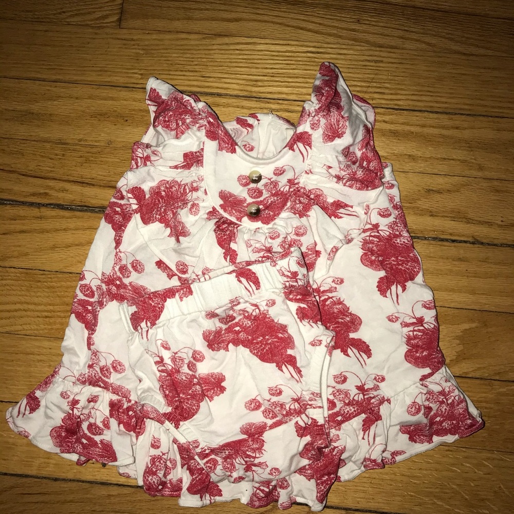 Bamboo strawberry tank with bloomer